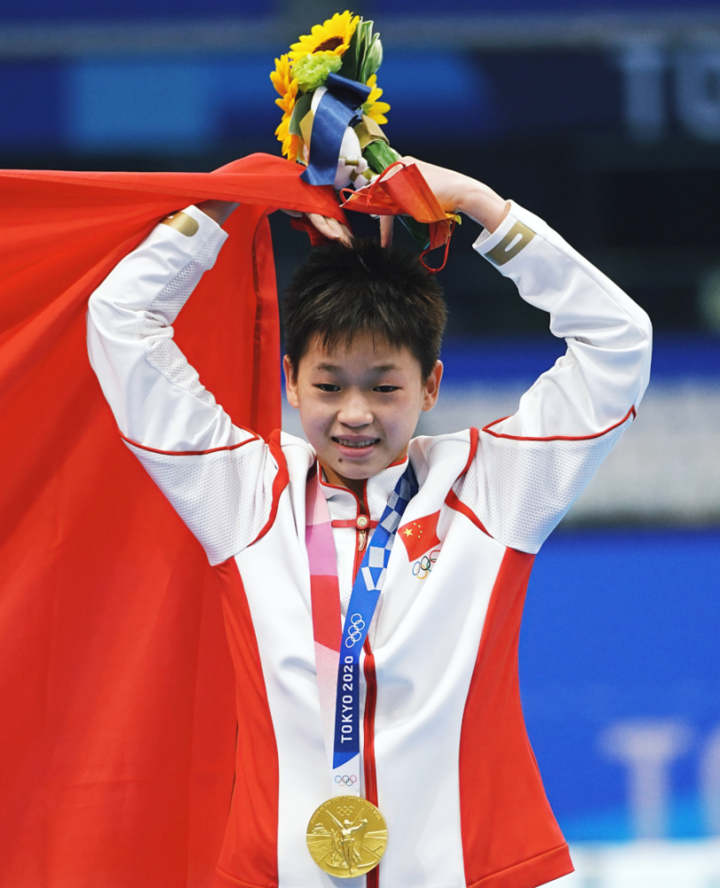 内马尔迎来七赛季出色发挥，切尔西观众热烈欢呼！