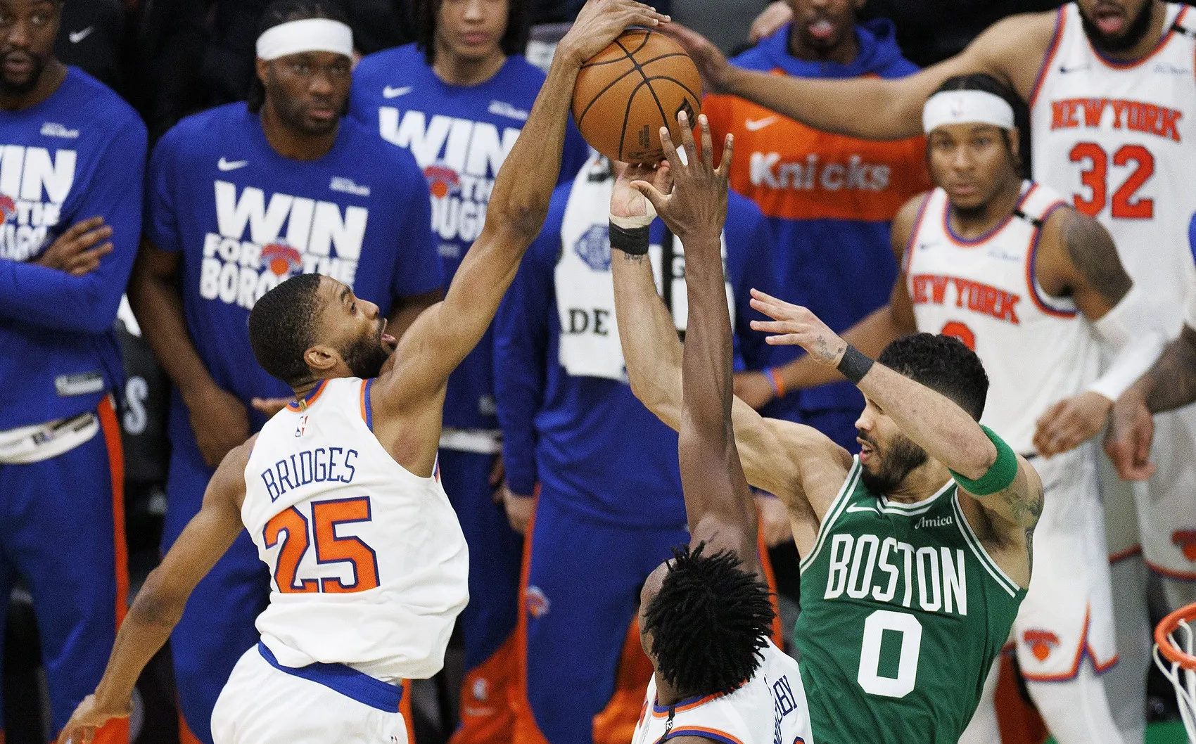 比赛局势复杂首场状态出色，德国队观众沸腾！，塔图姆重返赛场上演精彩一战的简单介绍