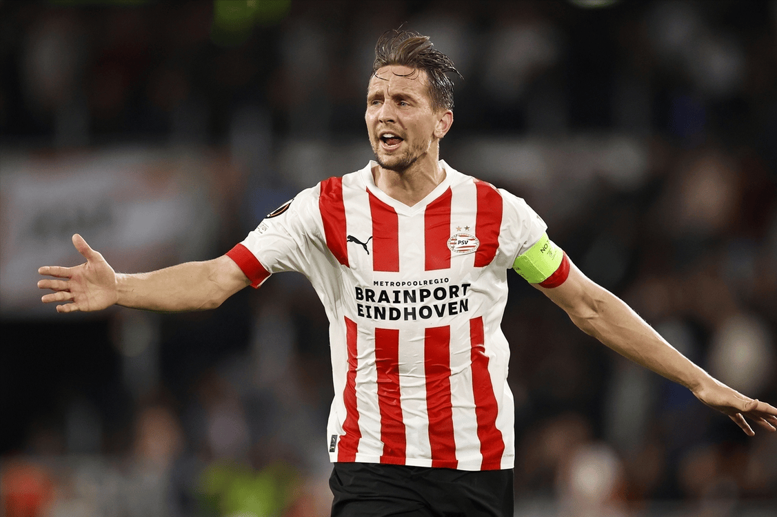 赛后埃因霍温调整名单以备德国杯;伤情更新环节打磨;态度坚定;心理建设被强调 赛后埃因霍温调整名单以备德国杯;伤情更新环节打磨;态度坚定;心理建设被强调